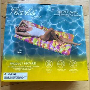 Float Life by FUNBOY Retro Swirl Luxury Inflatable Pool Lounger NEW NWT